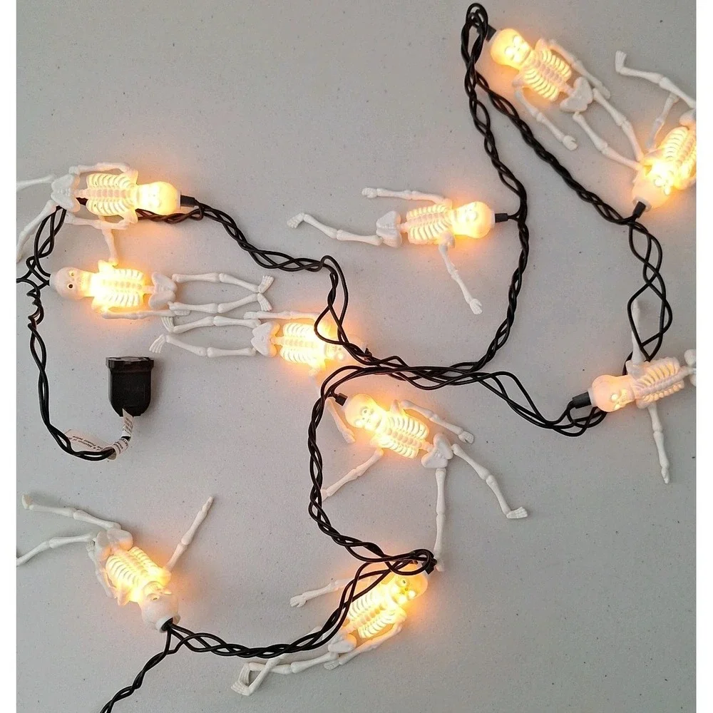 Vintage Halloween Skeleton String Lights Indoor, 10 Skeletons, 8 Foot, WORKING